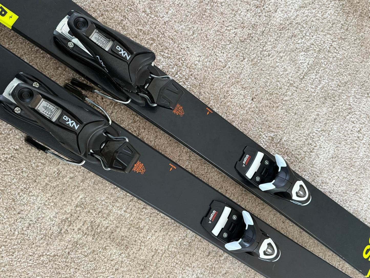 K2 Press TwinTip Suusad 169cm + Look NX10 klambrid