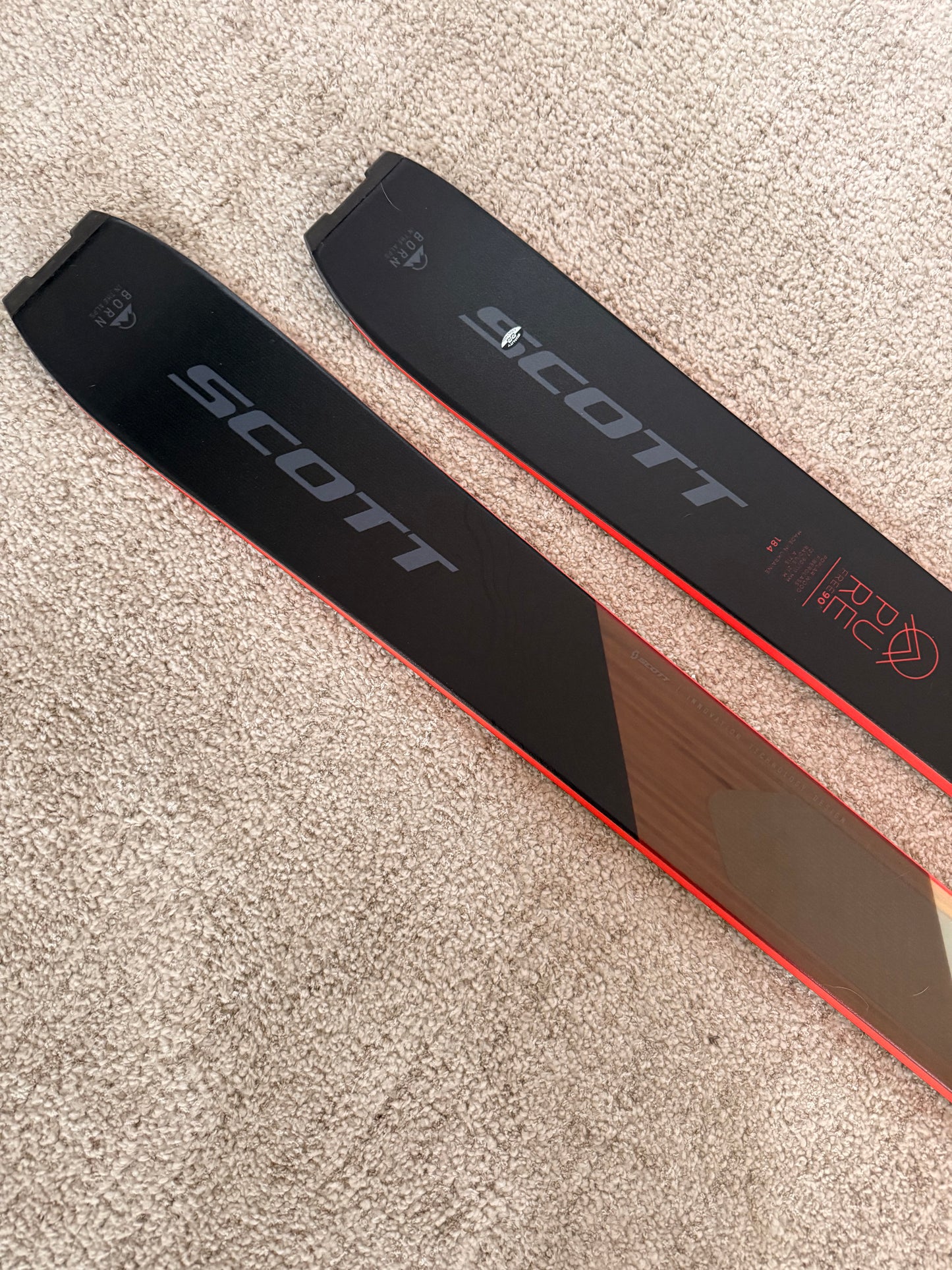 Scott Pure Free 90 Ti All-Mountain / Freeride mäesuusad