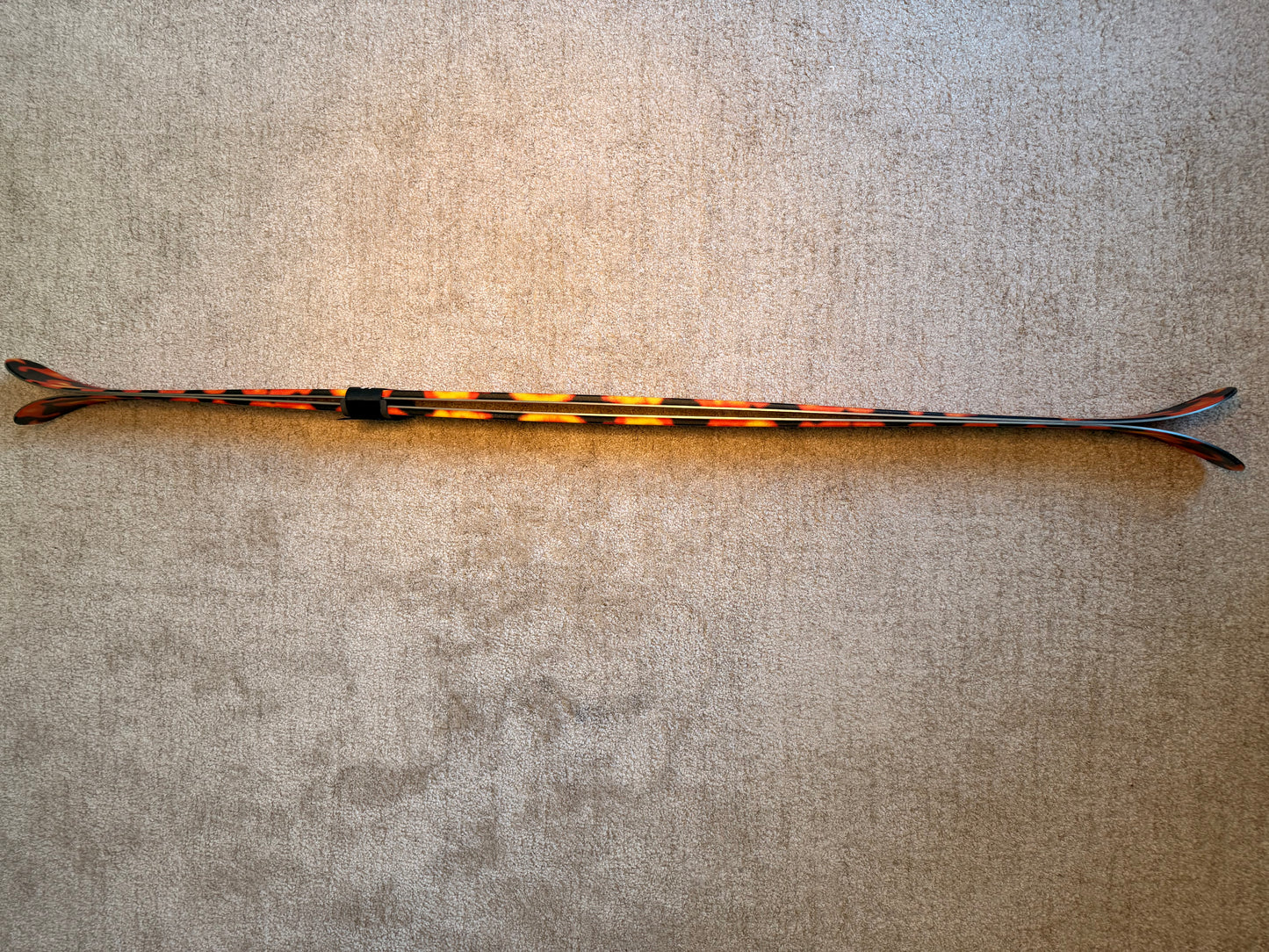 K2 Omen 85 Twintip / Park / Freeride mäesuusad + Marker 11.0 TP Klambrid