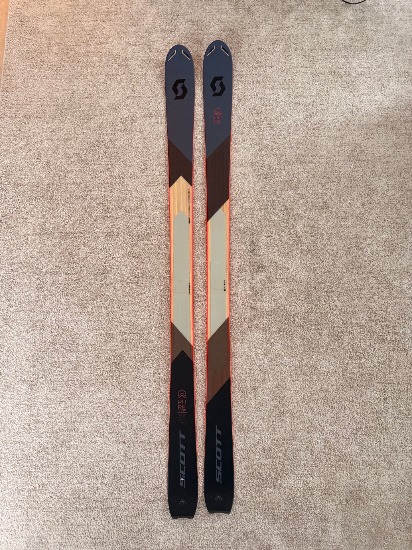 Scott Pure Free 90 Ti All-Mountain / Freeride mäesuusad