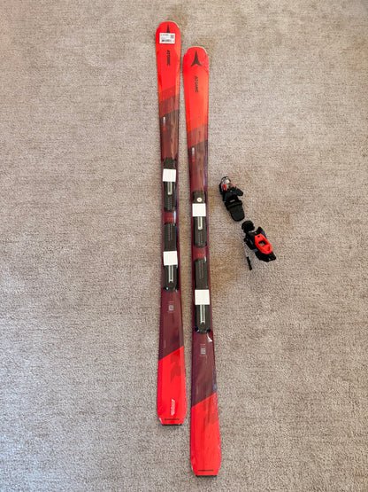 Atomic Redster TR Carving mäesuusad + klambrid