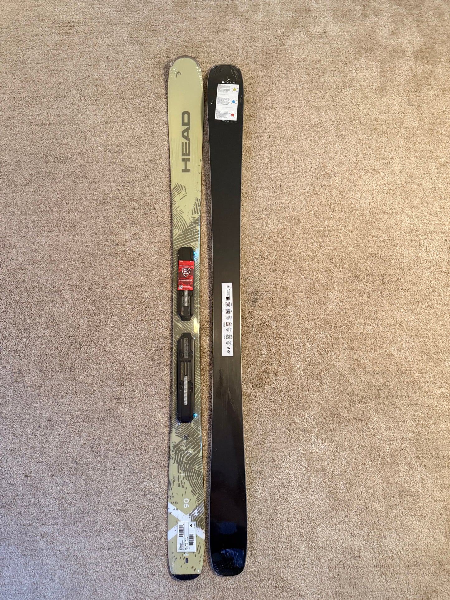 Head Kore X 90 Allmountain mäessusad koos klambritega