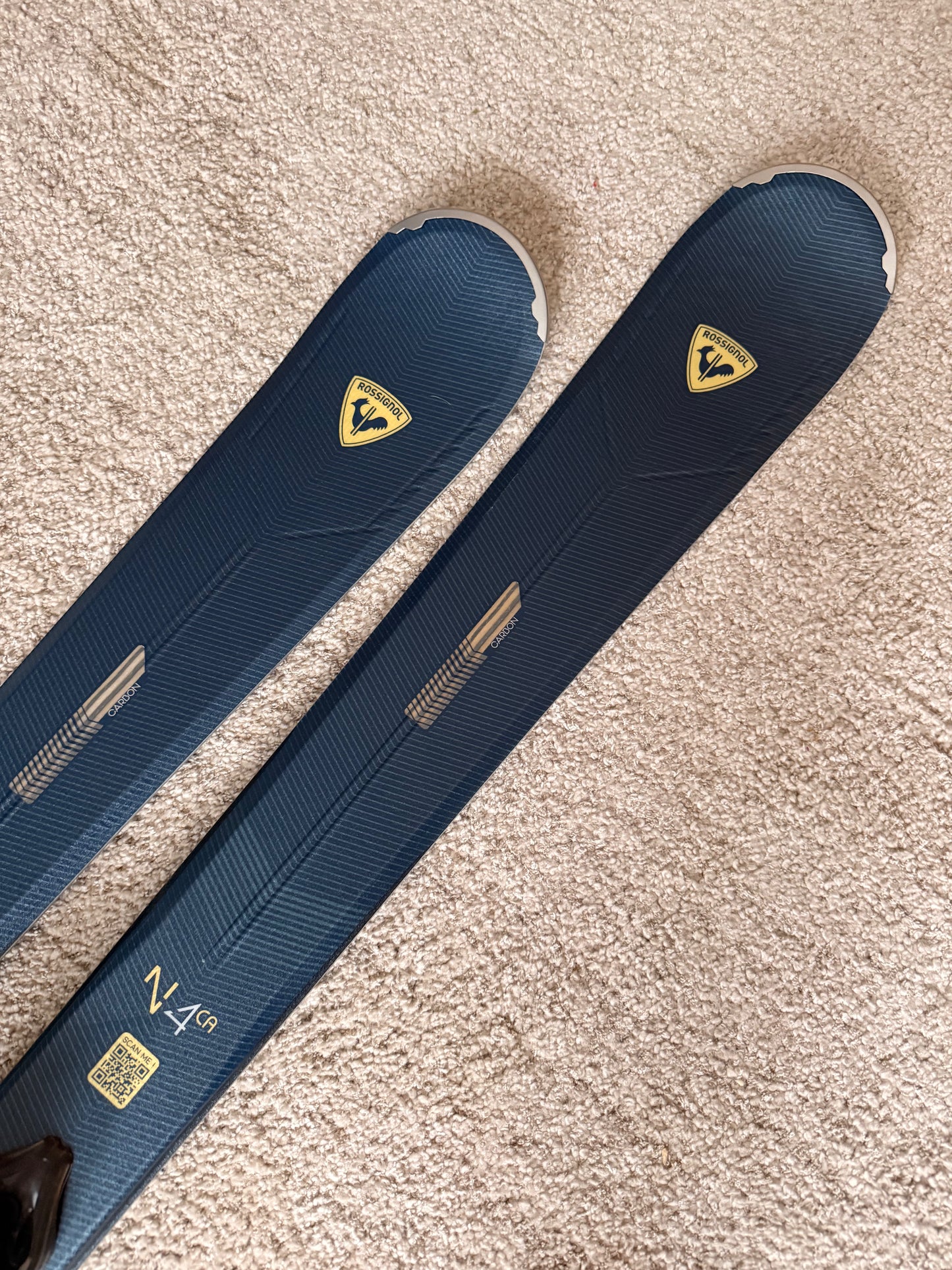 Rossignol Nova 4 + Xpress 10 GW mäesuusad ja klambrid