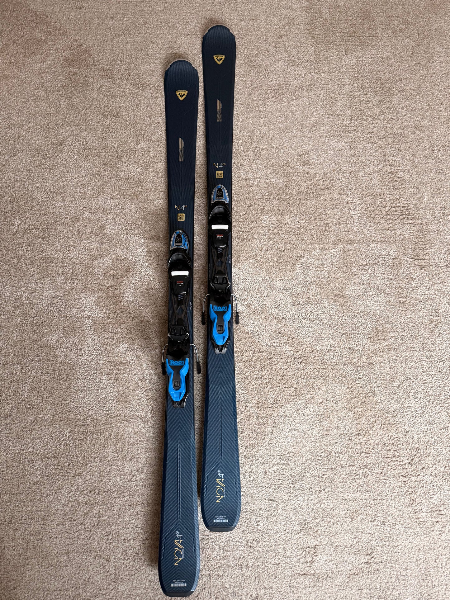 Rossignol Nova 4 + Xpress 10 GW mäesuusad ja klambrid