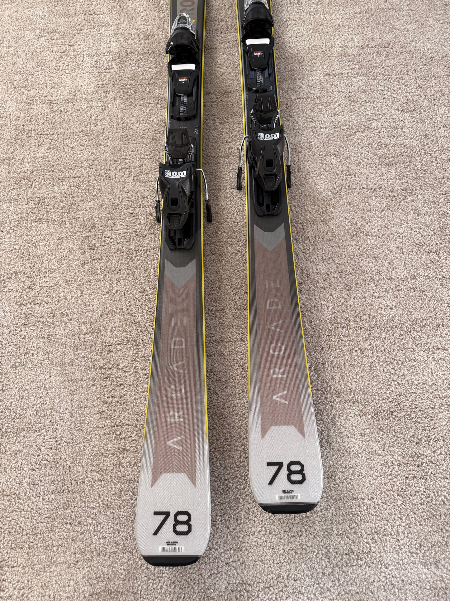 Rossignol Arcade 78 + XPRESS 10 GW Mäesuusad ja klambrid