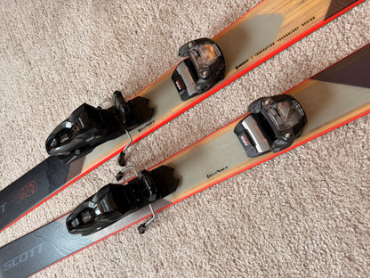 Scott Pure Free 90 Ti All-Mountain / Freeride mäesuusad + Marker Squire 10 Klambrid