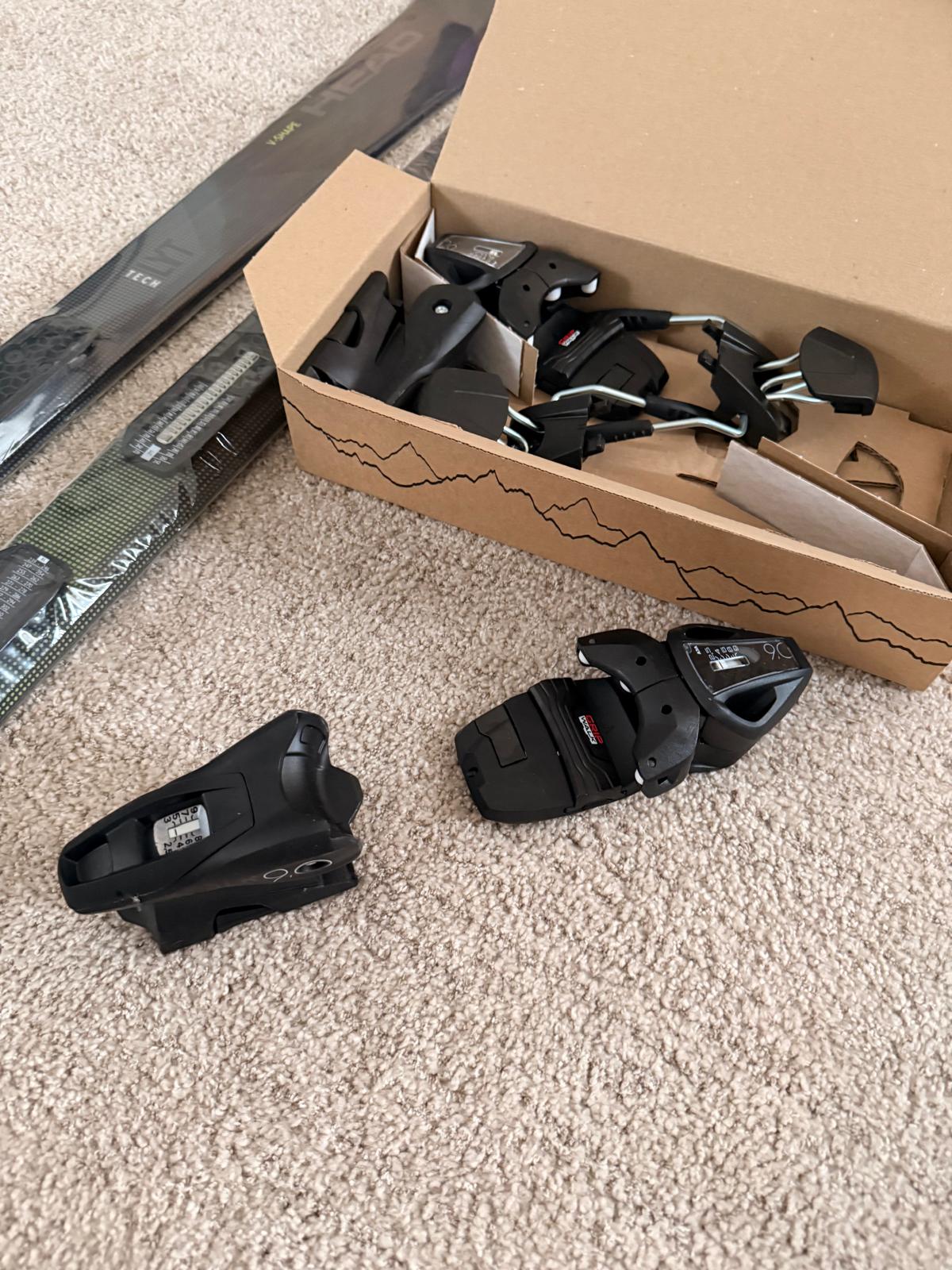 Head Shape V2 mäesuusad 156cm + SLR 9.0 GW klambrid