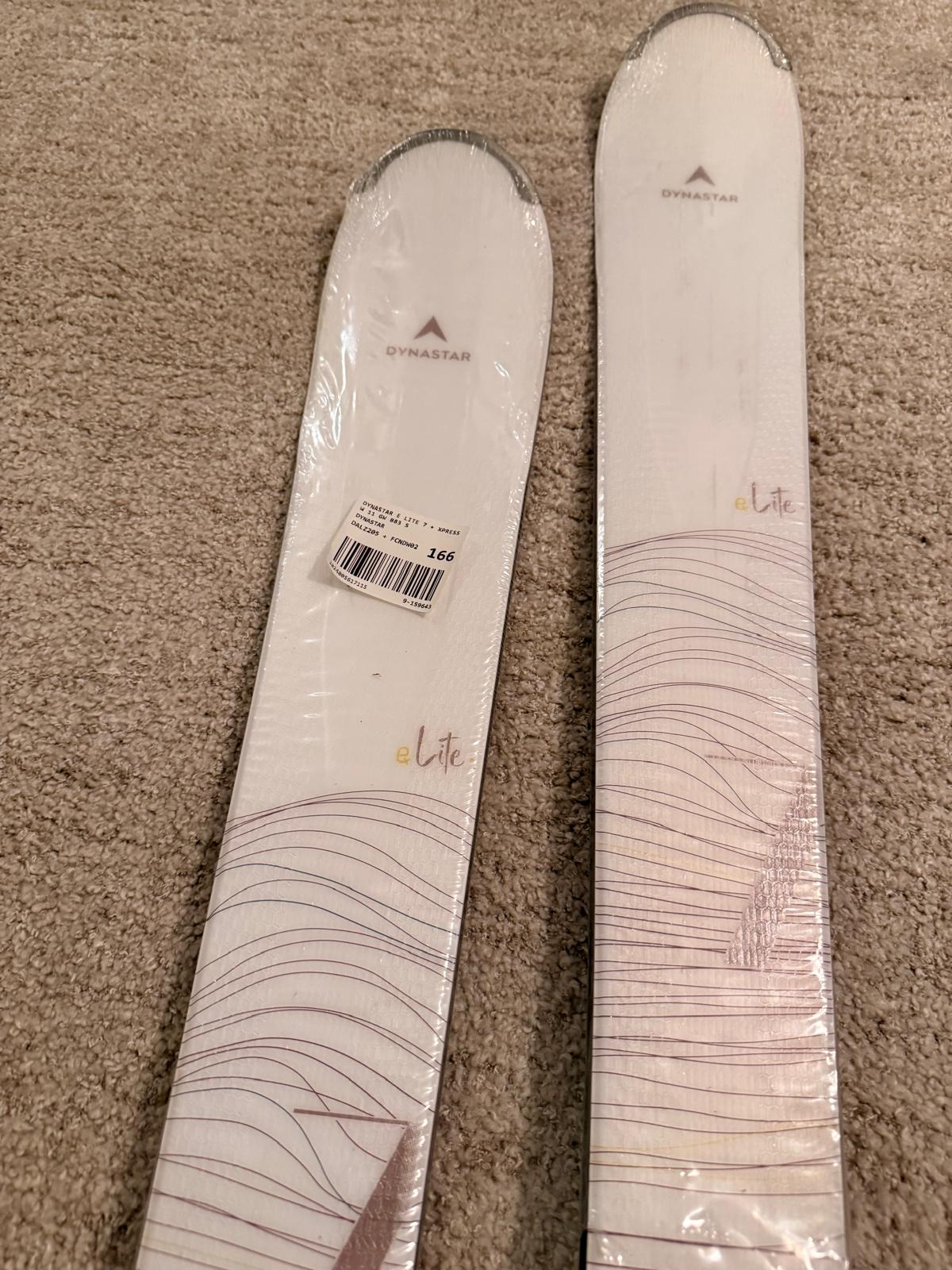 Dynastar E Lite 7  + Look Xpress 11 GW mäesuusakomplet